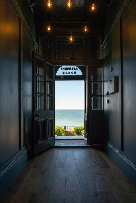 Beachfront Luxury Home With Spectacular Sea Views Herne Bay Bagian luar foto
