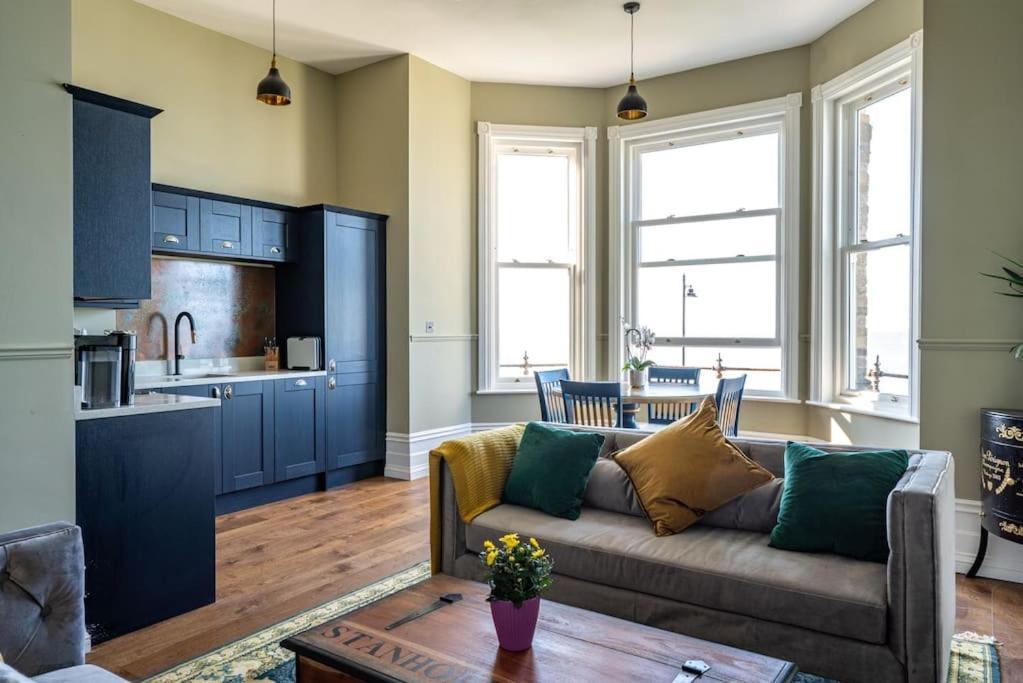 Beachfront Luxury Home With Spectacular Sea Views Herne Bay Bagian luar foto