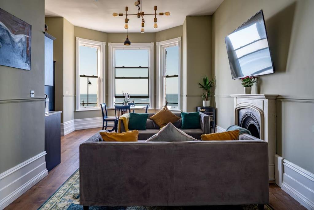 Beachfront Luxury Home With Spectacular Sea Views Herne Bay Bagian luar foto